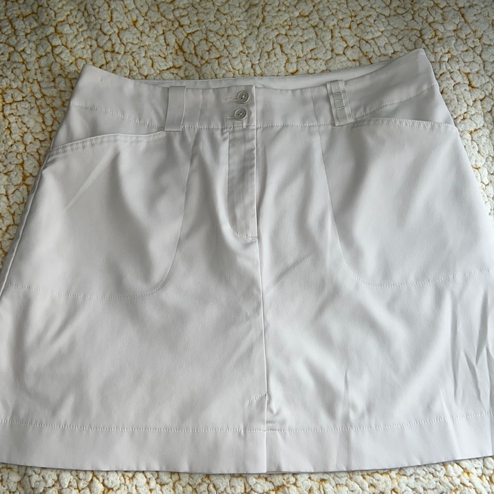 Beige nike golf skirt